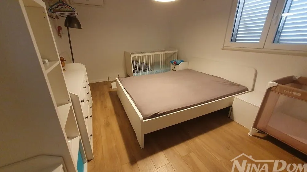 južna strana otoka vira 60 m. do plaže priključak vode i kanalazacije. - slika 11