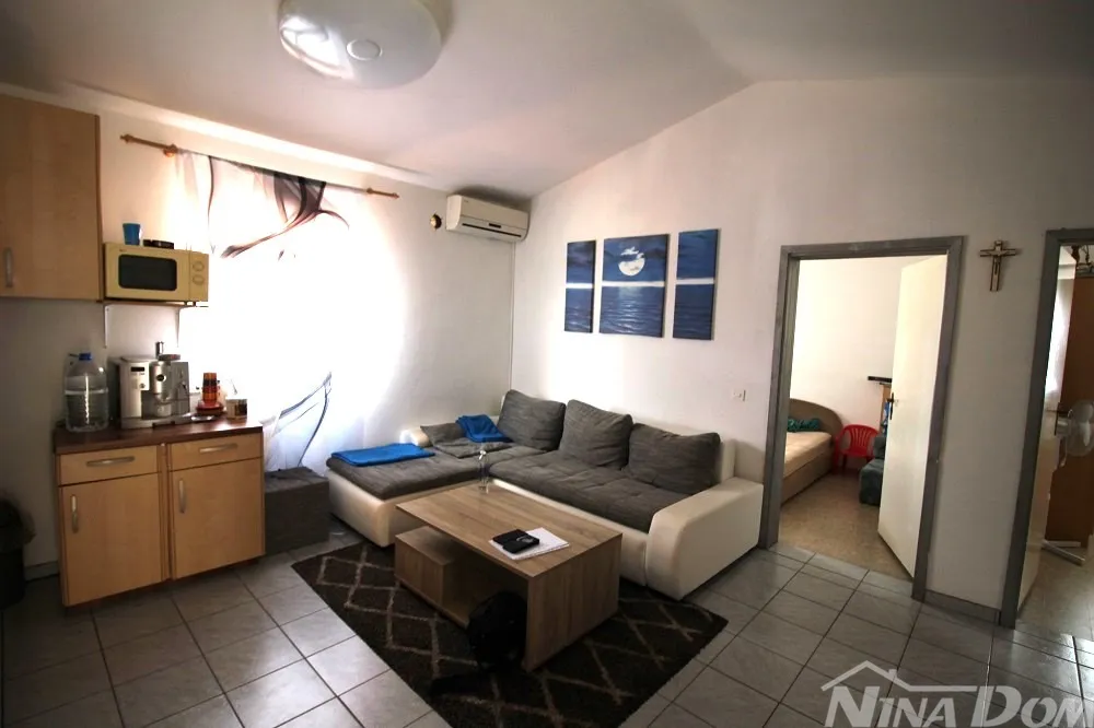 apartman na katu s tri spavaće sobe - slika 3