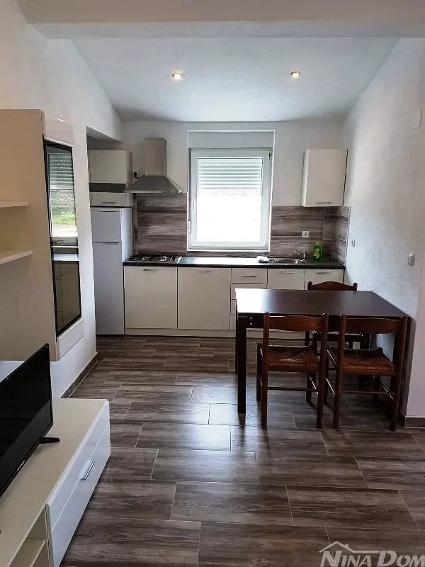 apartmani s bazenom za turističke namjene - slika 5