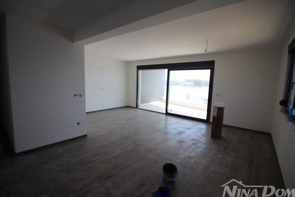 apartmani prvi red do mora južna strana - slika 19