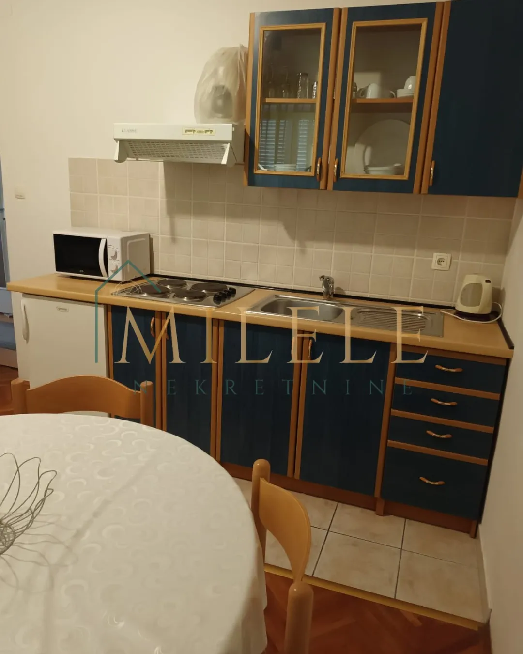 vodice kuća sa 5 apartmana - slika 24