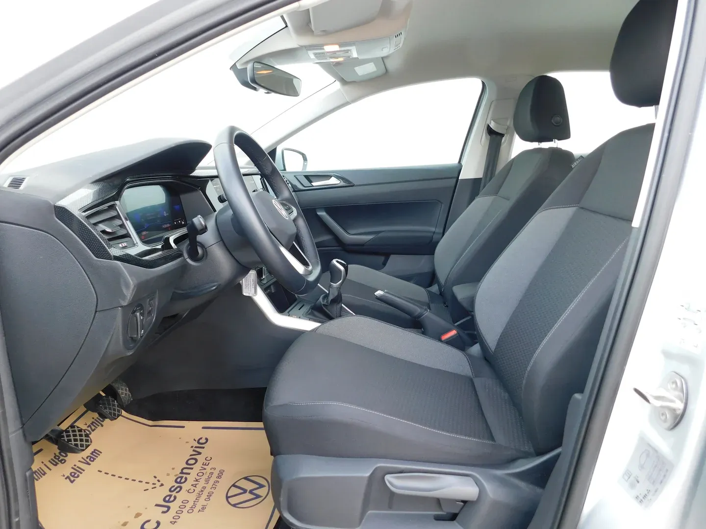10799 volkswagen polo 1.0 tsi life - slika 8