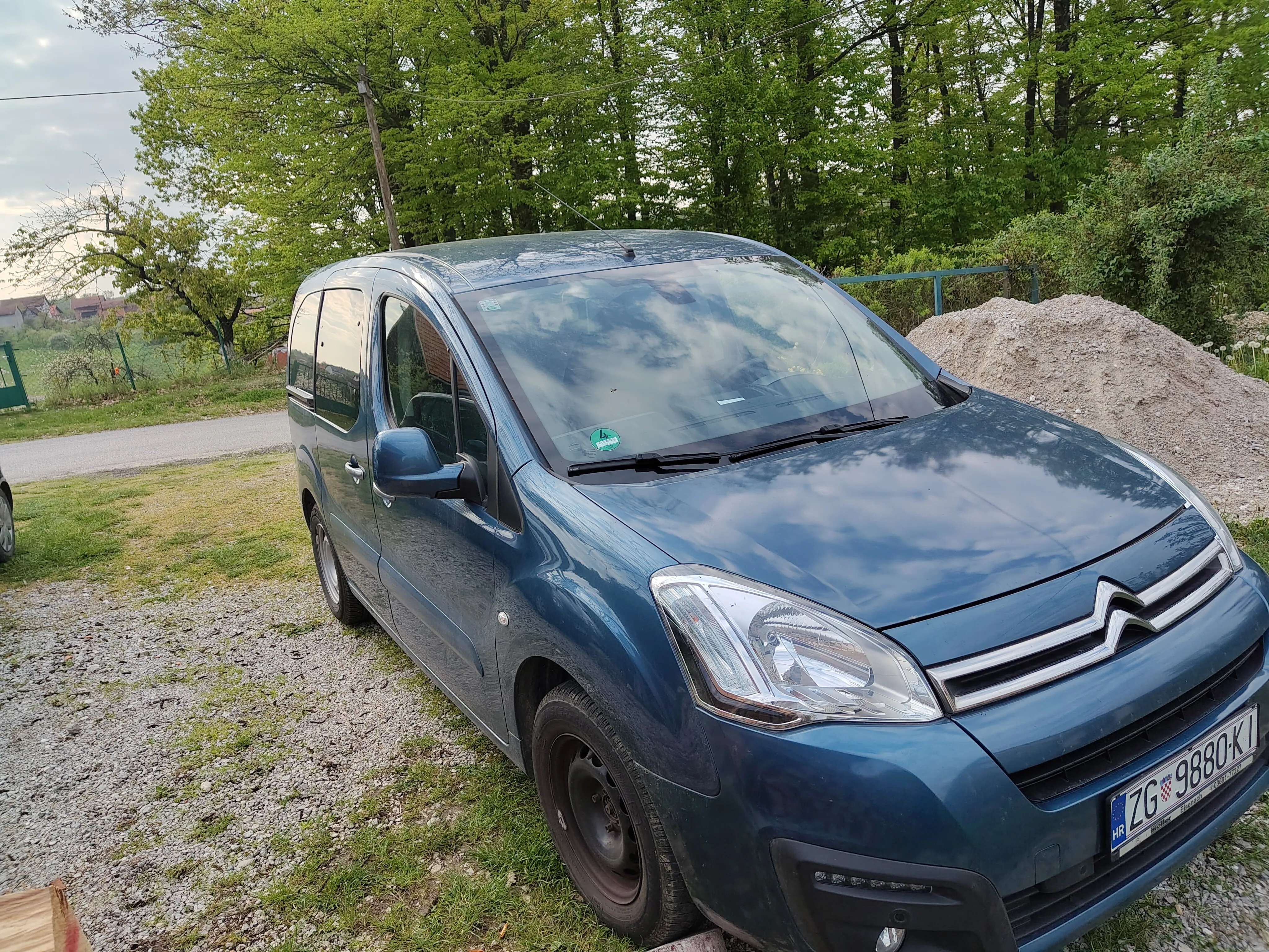 citroen berlingo multispace 2017 1.2 benzin 81kw - slika 3