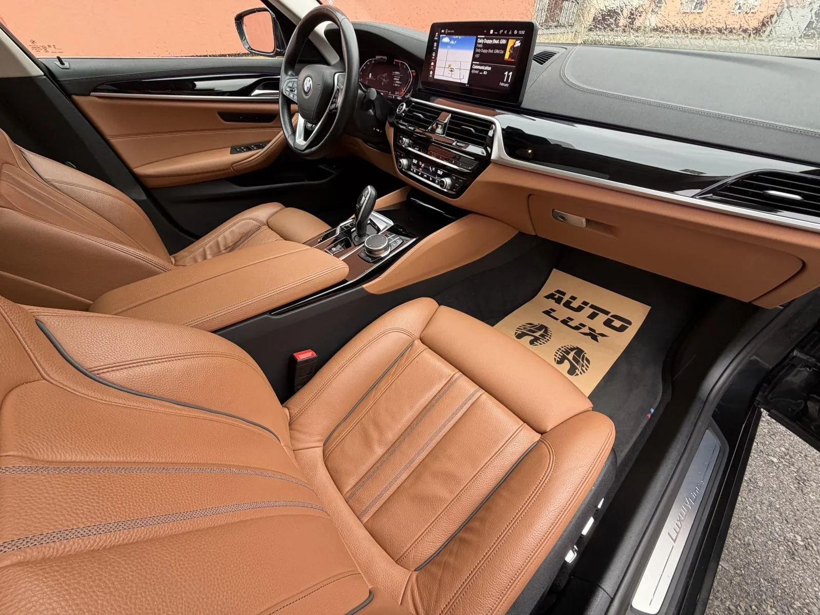 bmw serija 5 530d automatik•2023.g.•laser•kamera•leasing - slika 17