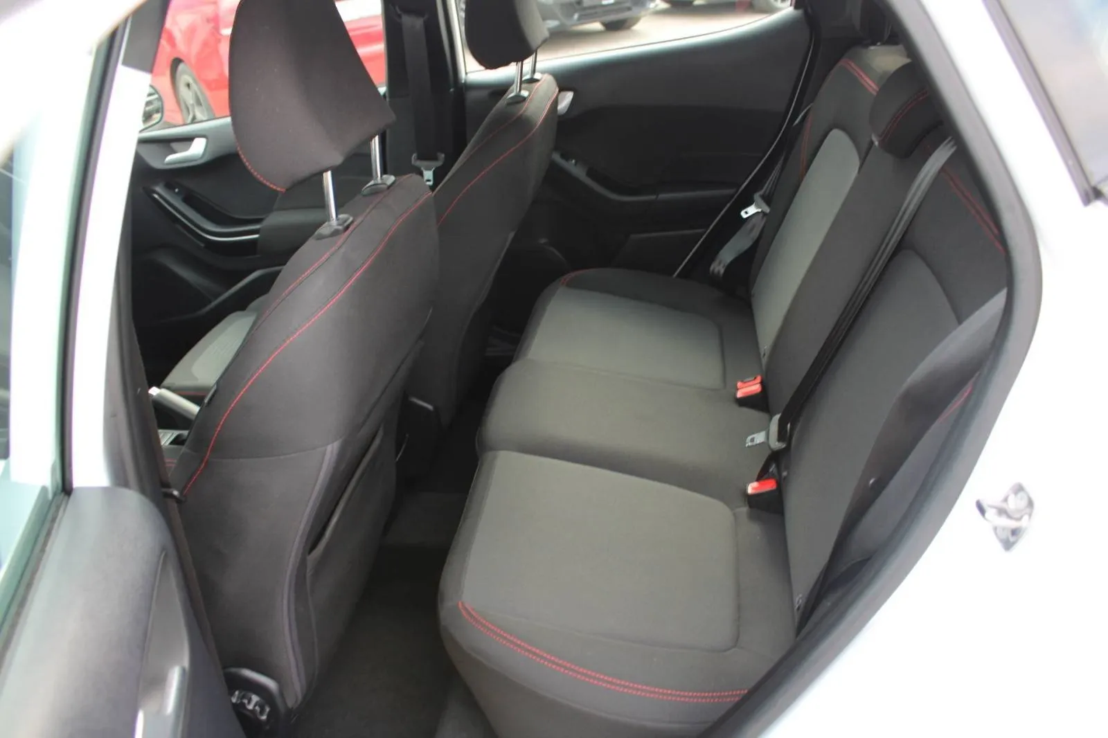 ford fiesta 1.0 ecoboost 125ks st-line - slika 17