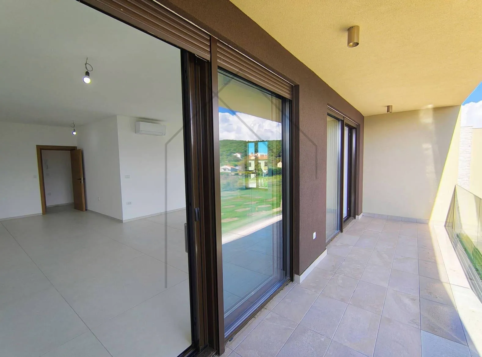 labin, penthouse stan u urbanoj vili s pogledom na more a7 - slika 10