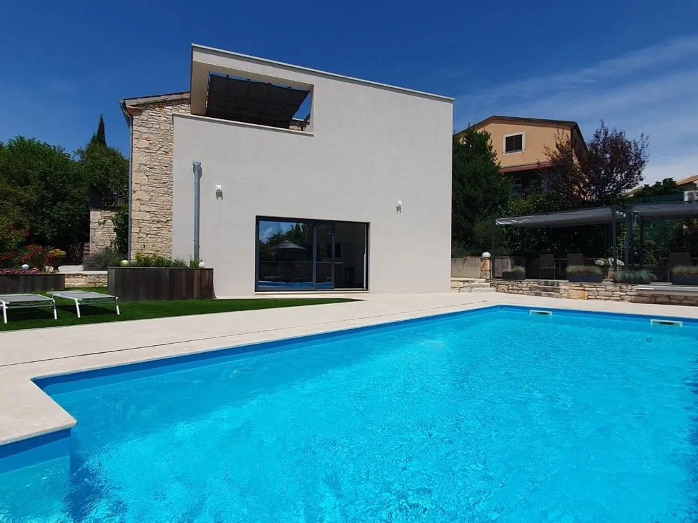 kuća: poreč, 349 m2, villa s bazenom, ljetnom kuhinjom, dupla garaža - slika 2