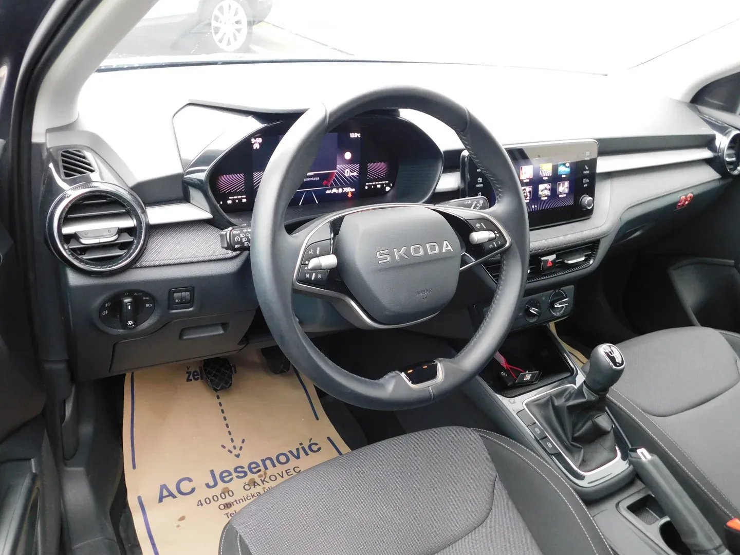 12587 škoda fabia selection 1.0 tsi - slika 9
