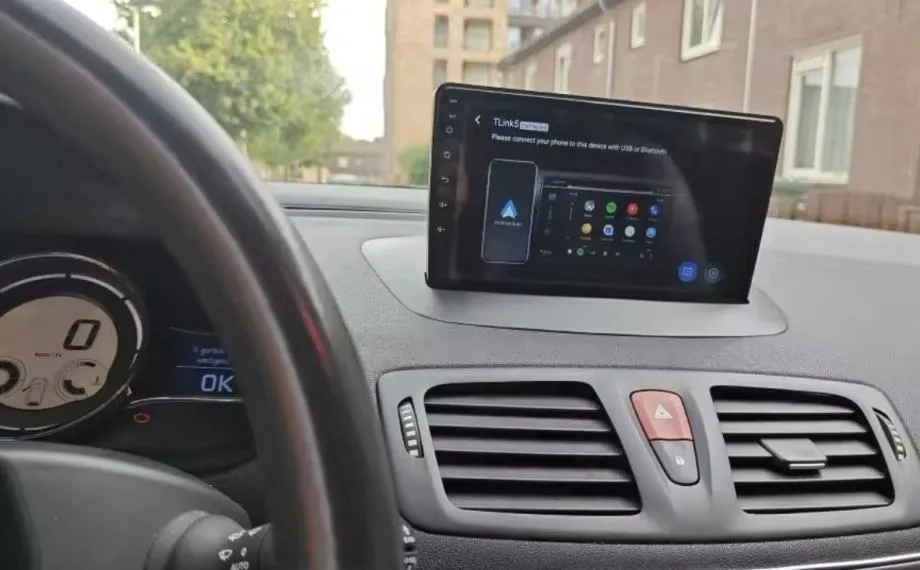 original android za renault megane 3 multimedija navigacija kamera gps - slika 14