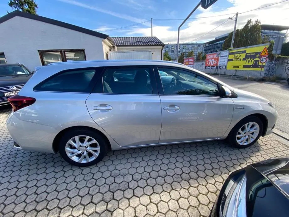 toyota auris touring 1,8 hybrid, navi, tempomat, 4x garancija!!! - slika 8