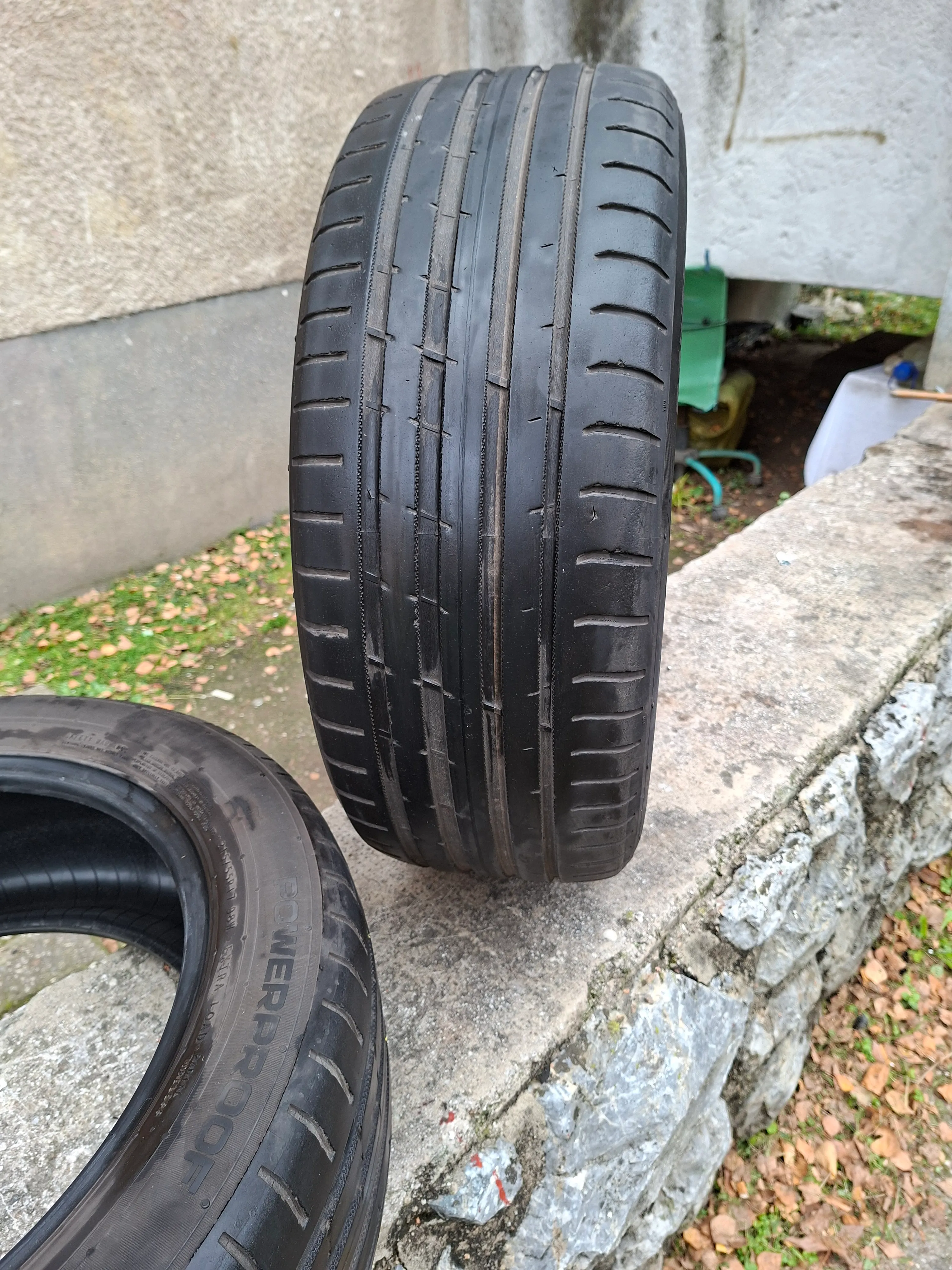 ljetne gume nokian 215/55/17 2 kom - slika 5
