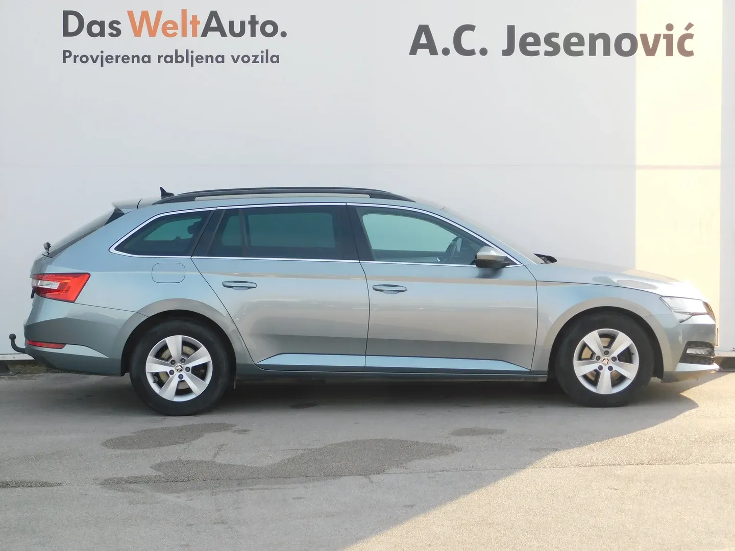 11447 škoda superb combi ambition 1.6 tdi dsg - slika 4