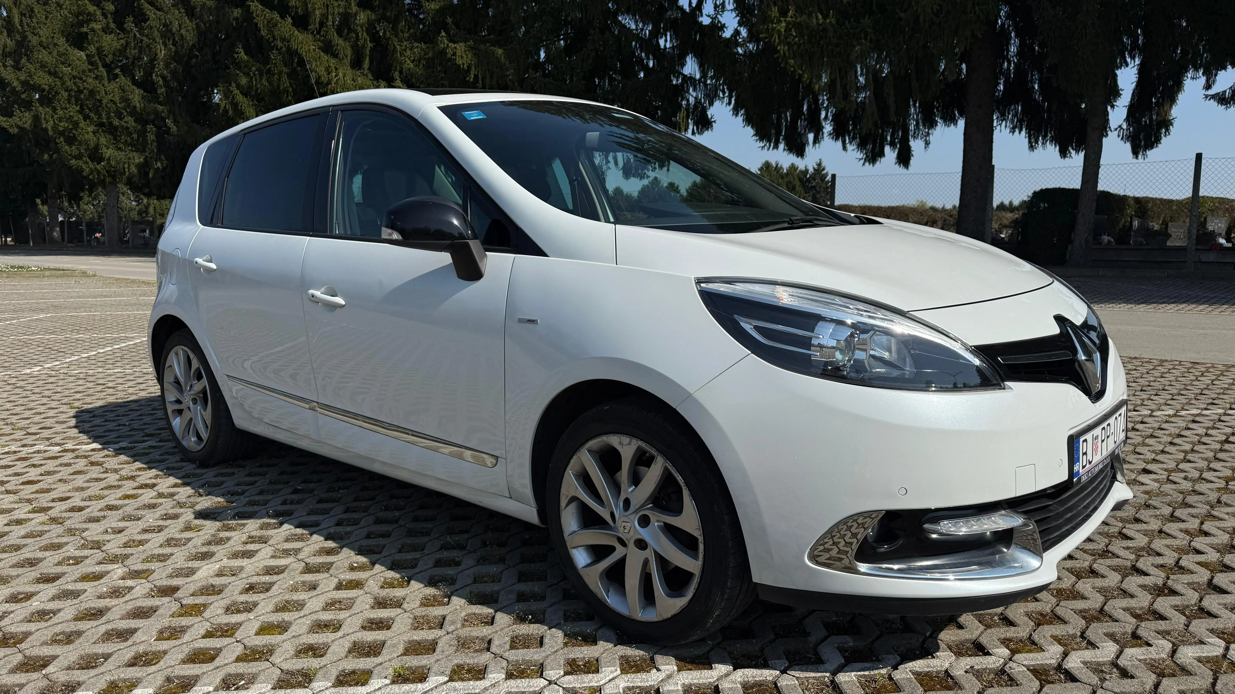 renault scenic tce 130, bose, panorama, kamera, top - slika 10