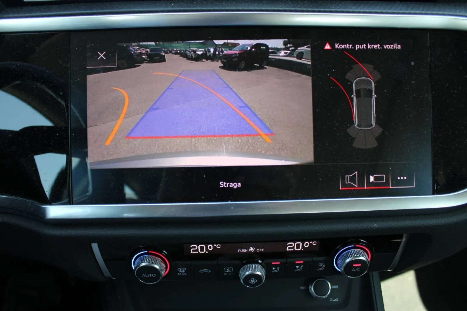 audi q3 35 tfsi automatik *panorama, led, navigacija, kamera* - slika 18