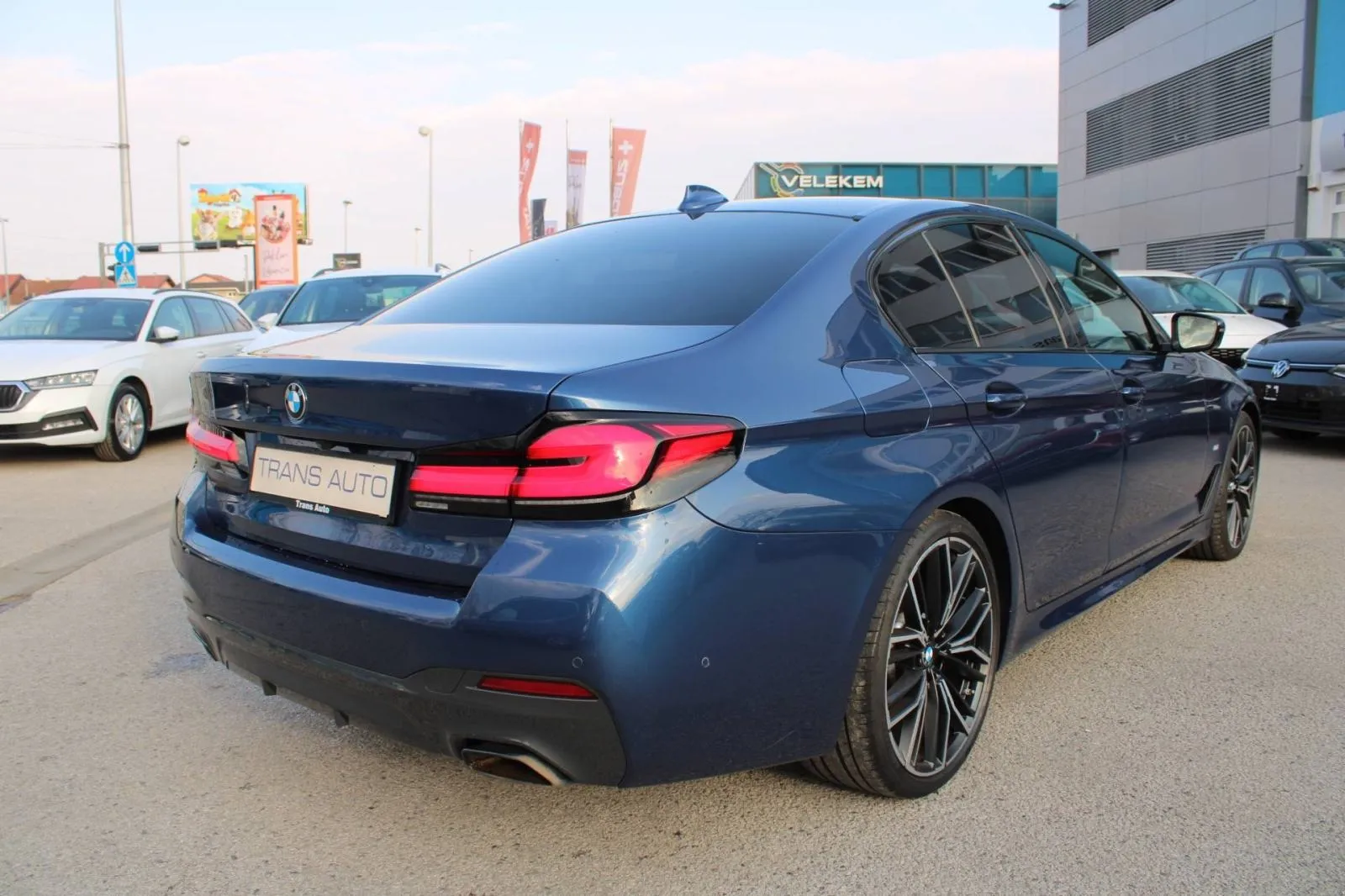 bmw serija 5 530 xdrive m-paket *led, navigacija, kamera* - slika 5