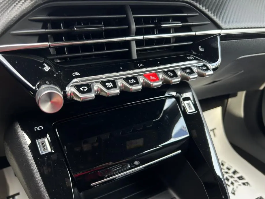 peugeot 2008 allure 130 eat8 - test vozilo!!! - slika 17
