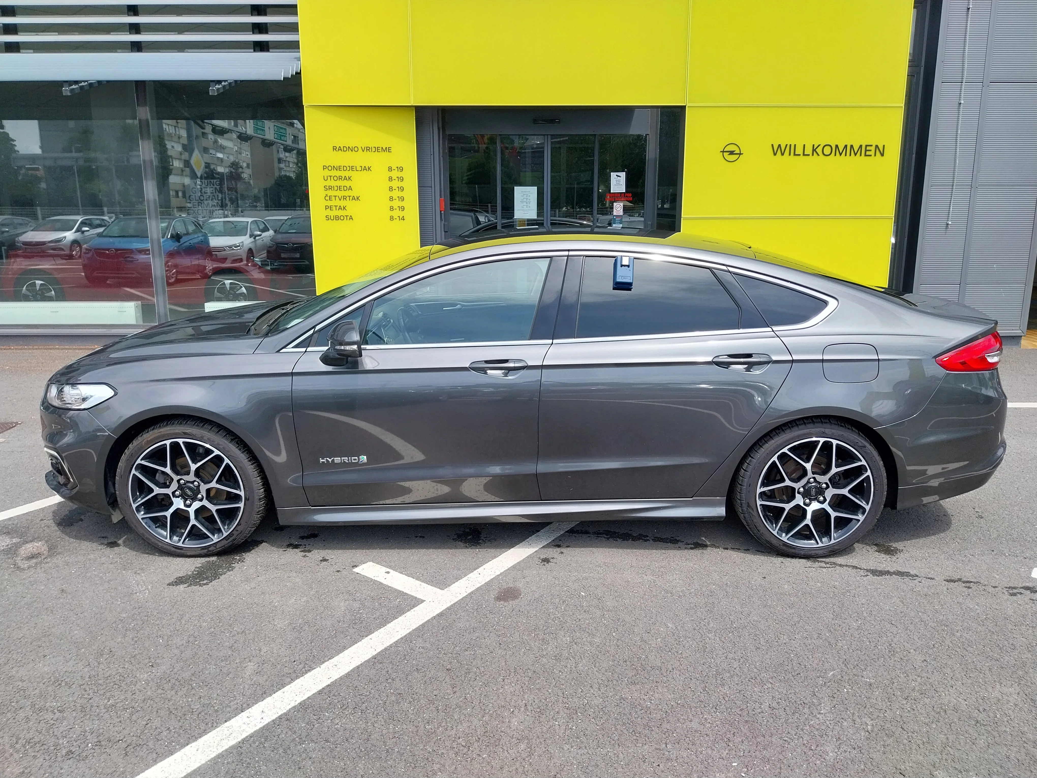 ford mondeo titanium hybrid - slika 5