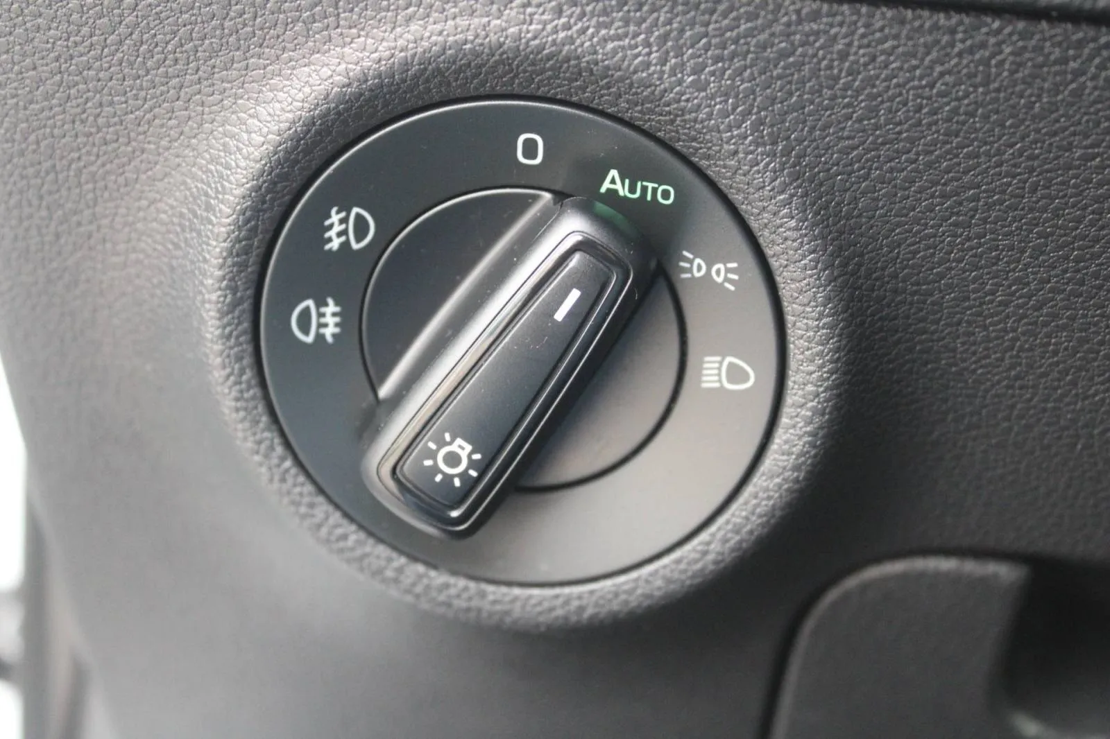 škoda karoq 2.0 tdi dsg *navigacija* - slika 18