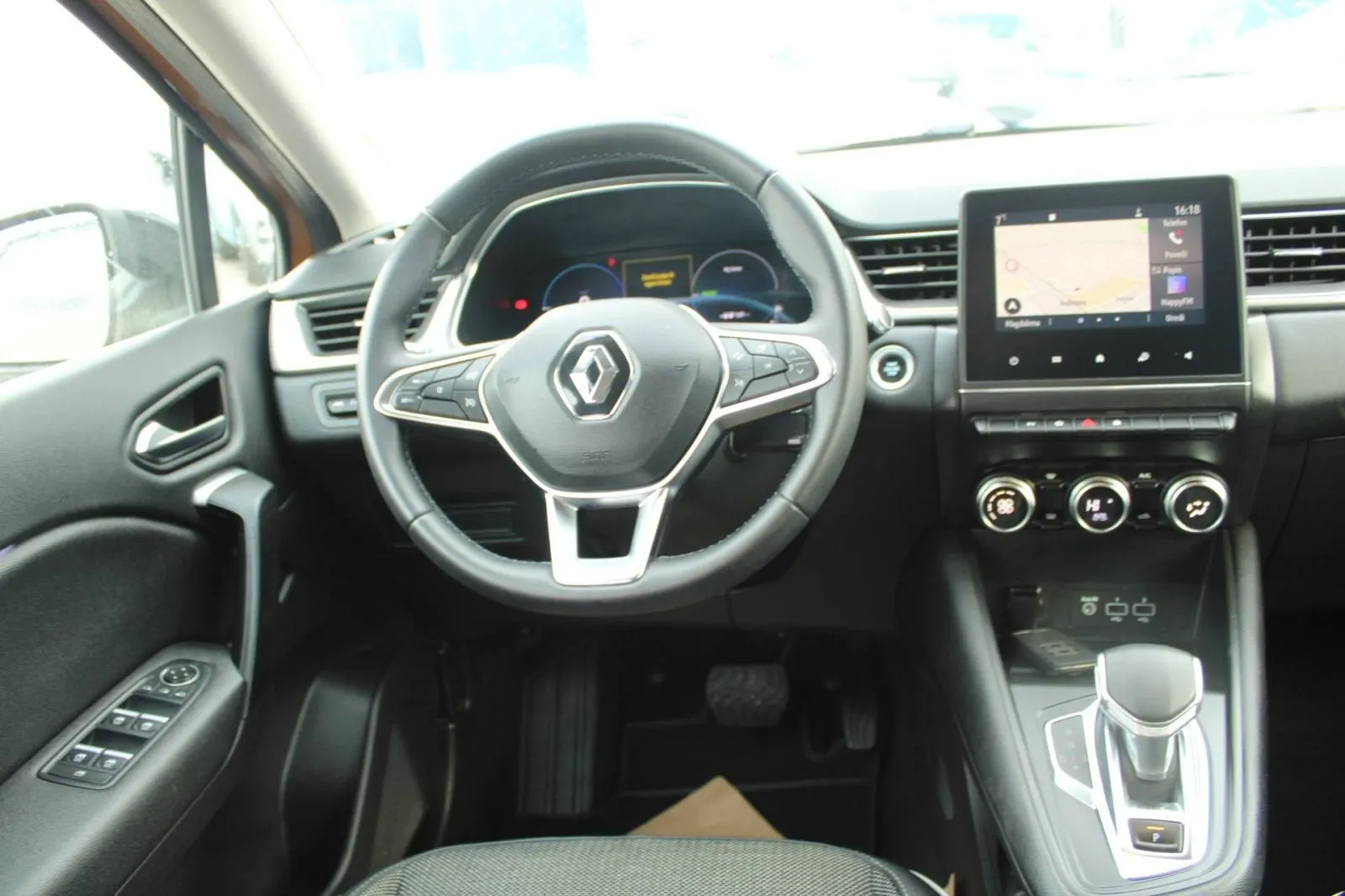 renault captur 1.6 e-tech intens automatik *led, navigacija* - slika 12