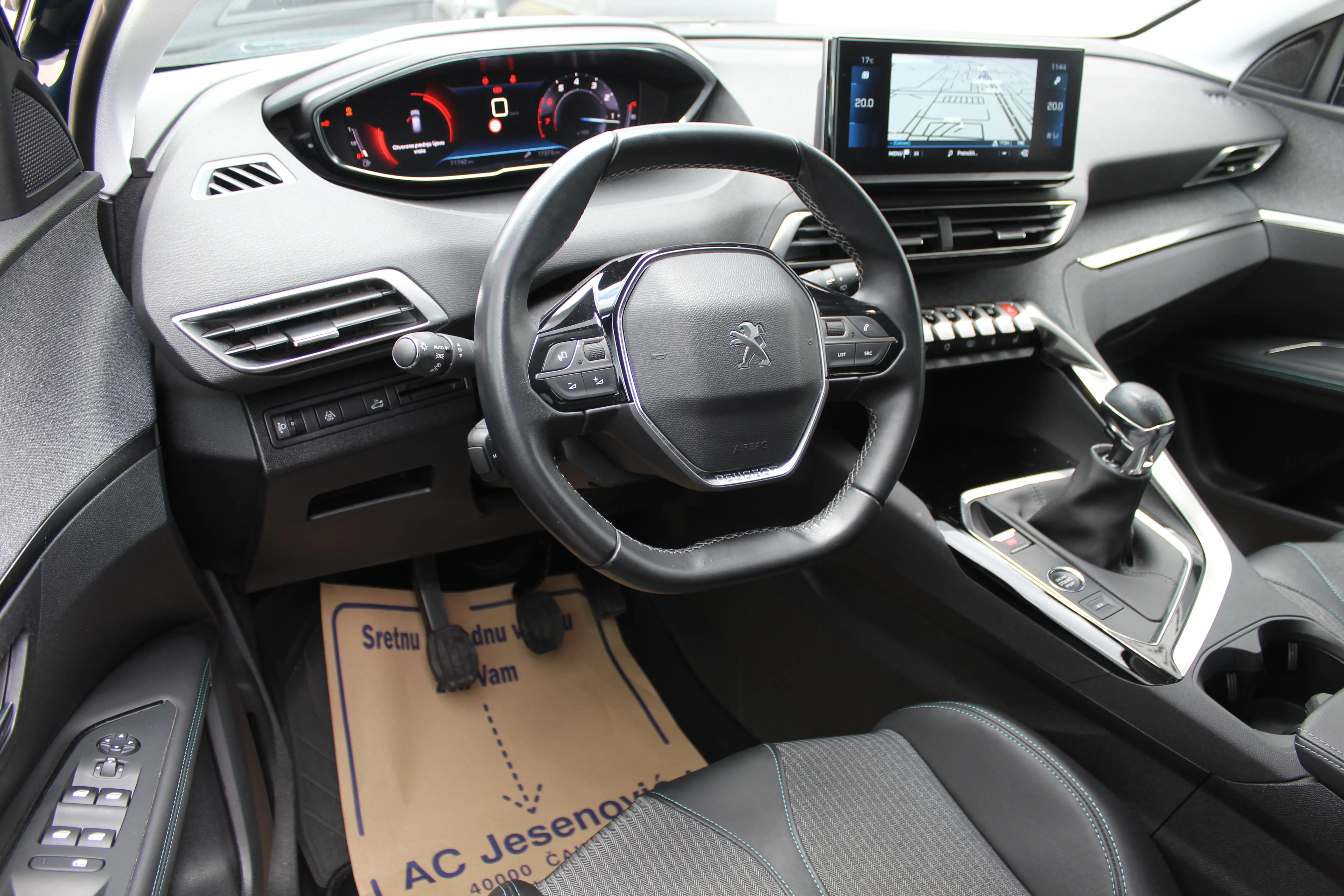 13175 peugeot 3008 1,2 puretech 130 s&s allure - slika 14