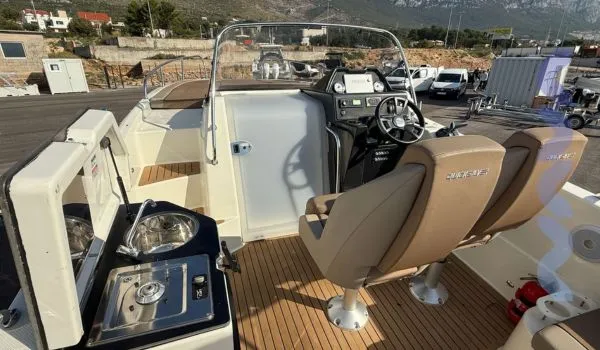 quicksilver activ 755 sundeck - u odličnom stanju, pažljivo održavan - slika 12