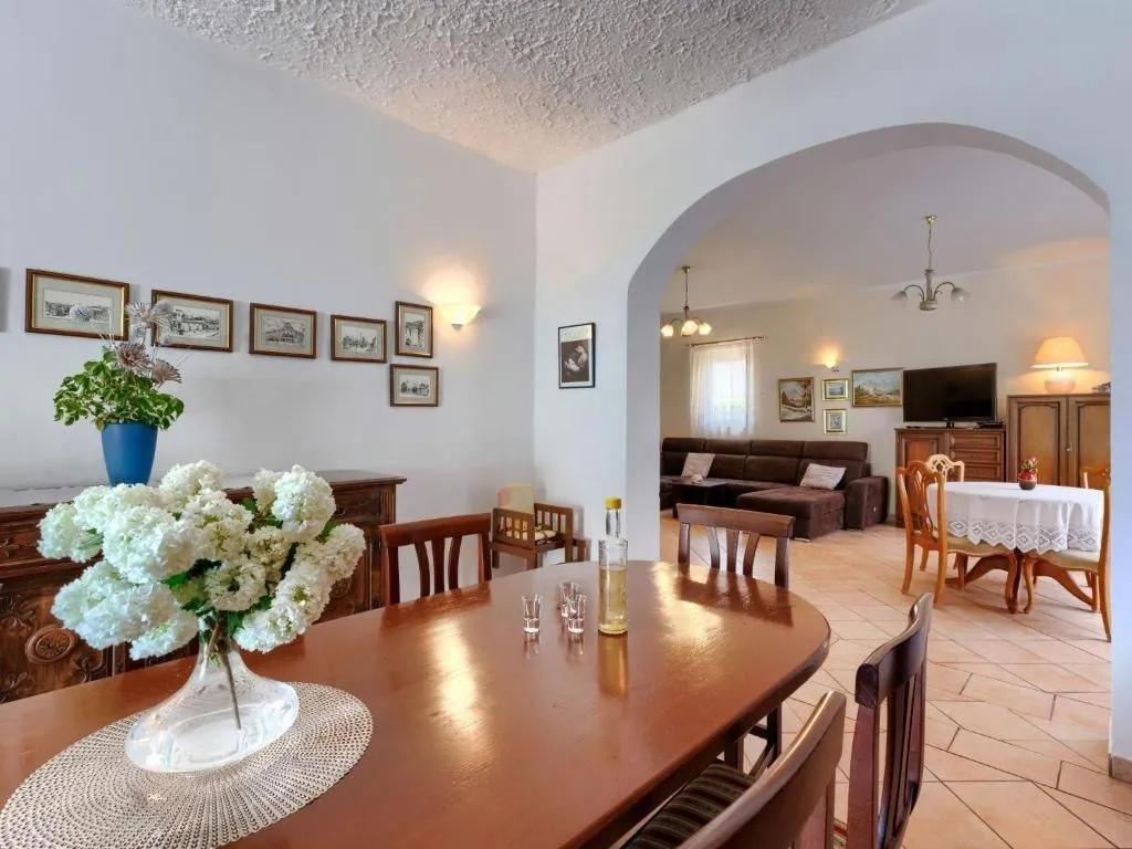 poreč-kuća sa bazenom na prodajii (prodaja) - slika 11
