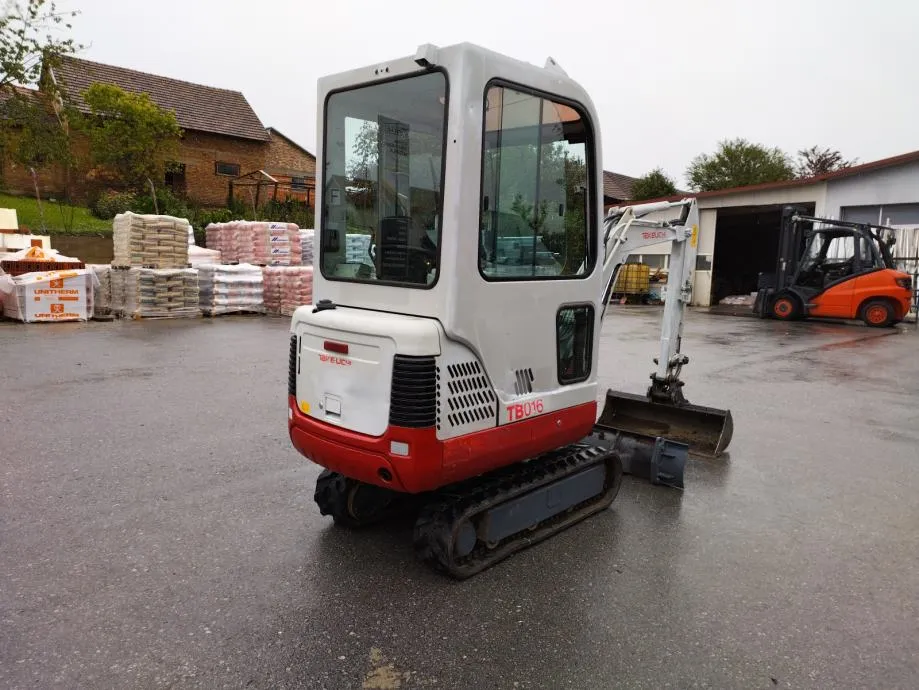 mini bager takeuchi tb 016 - slika 3