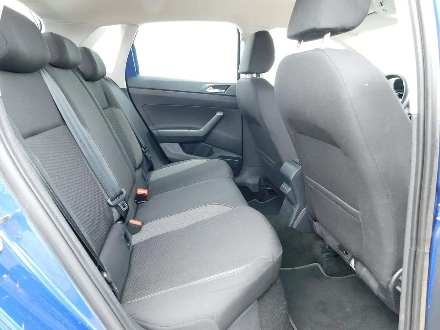 10941 volkswagen polo 1.0 tsi life - slika 12