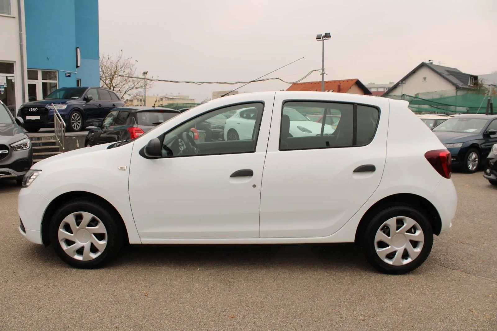 dacia sandero 1.0 sce - slika 8