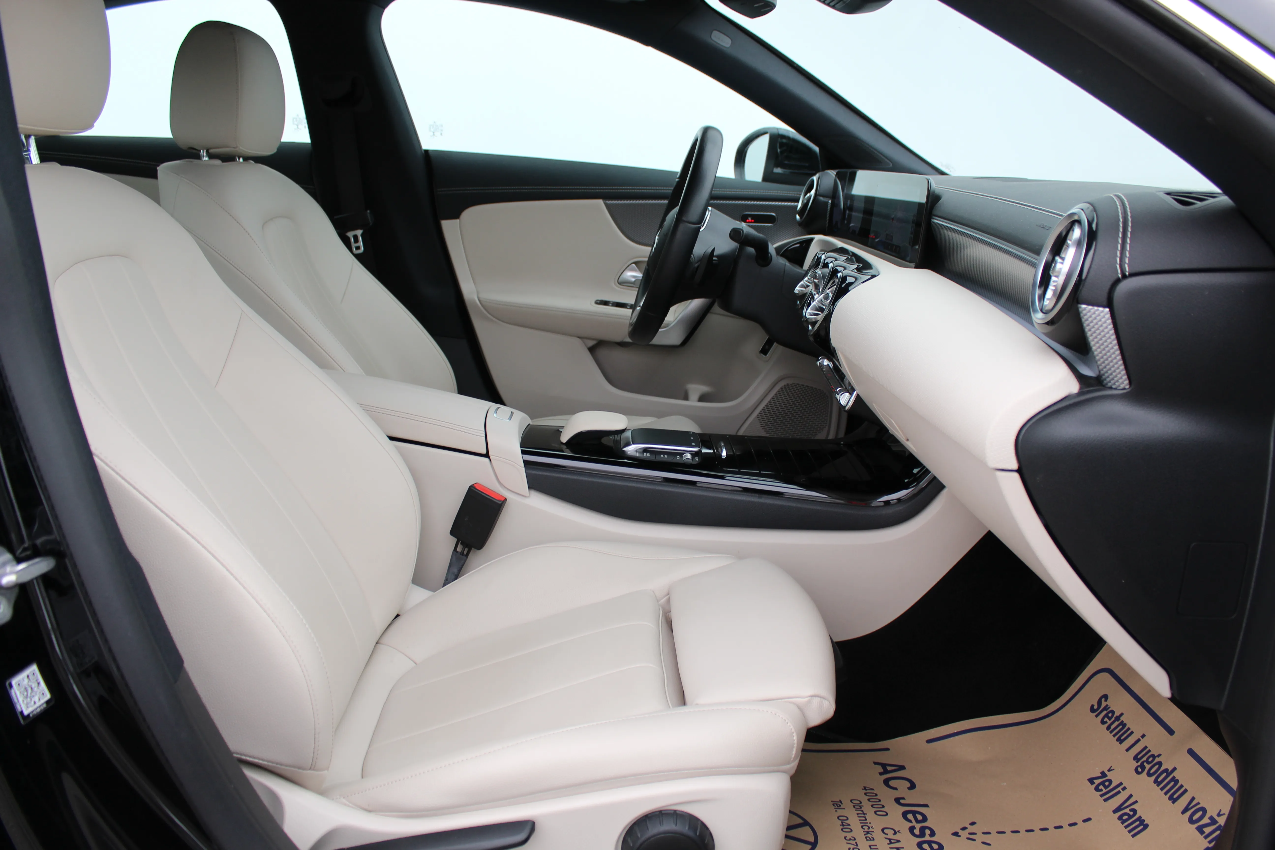 13054 mercedes-benz cla 180 d aut. - slika 11