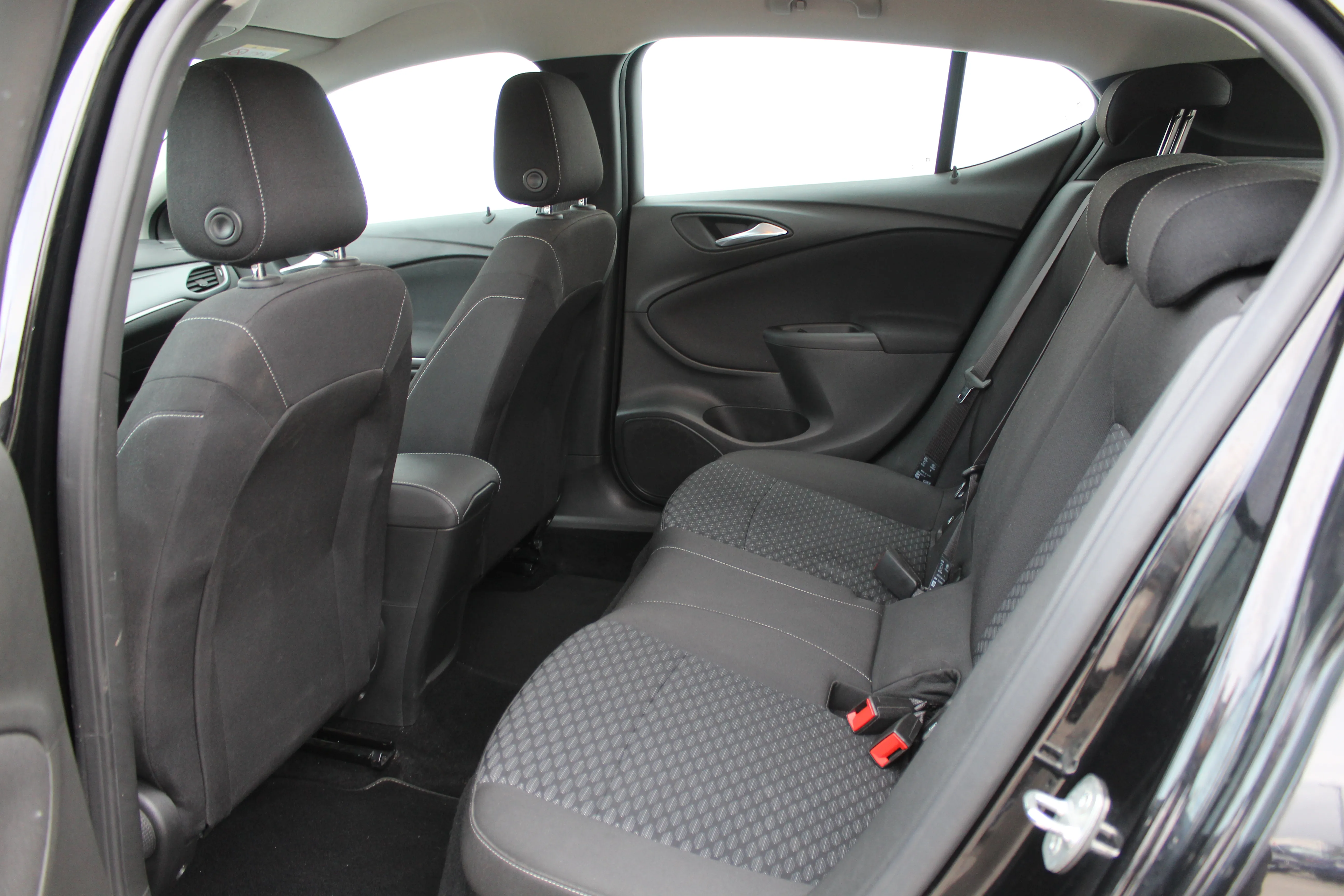 13076 opel astra 1,5 d edition - slika 9
