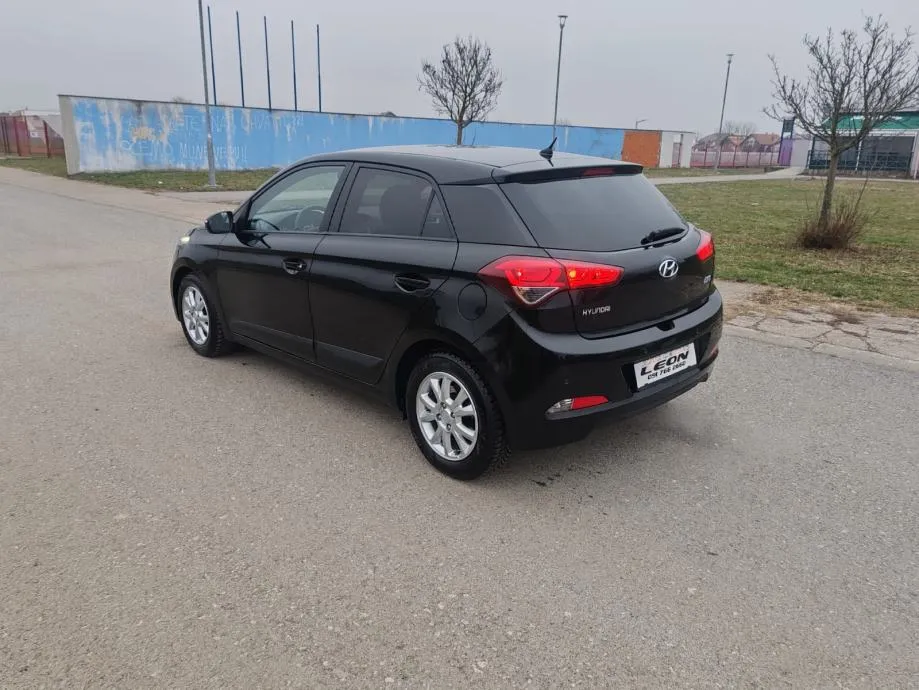 hyundai i20 1,25, 2017g. 137000 km, kartice 24/36 rata - slika 4