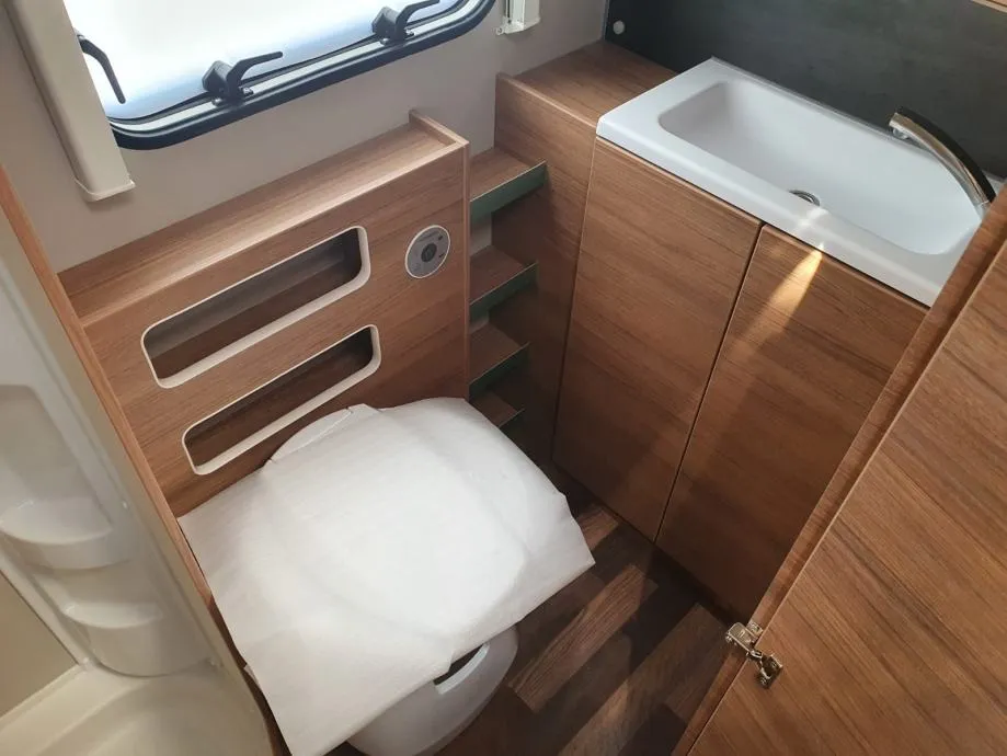 nova kamp prikolica weinsberg caraone 550qdk - "tvorničko jamstvo" - slika 19