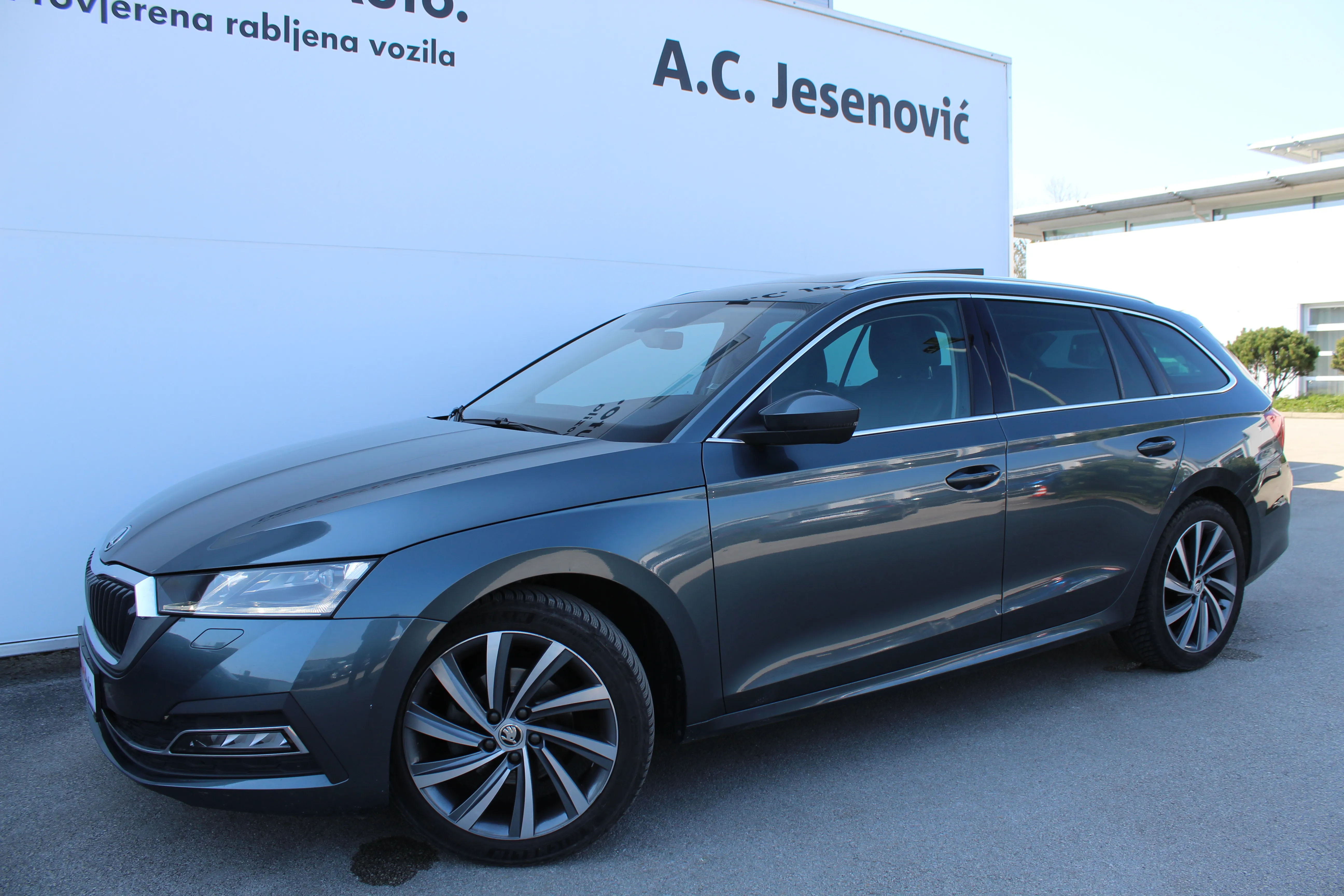 13144 škoda octavia combi ambition 2.0 tdi - slika 7