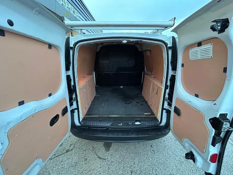 renault kangoo 1.5 dci - 2021 - 135.000km - klima - servisna - slika 8
