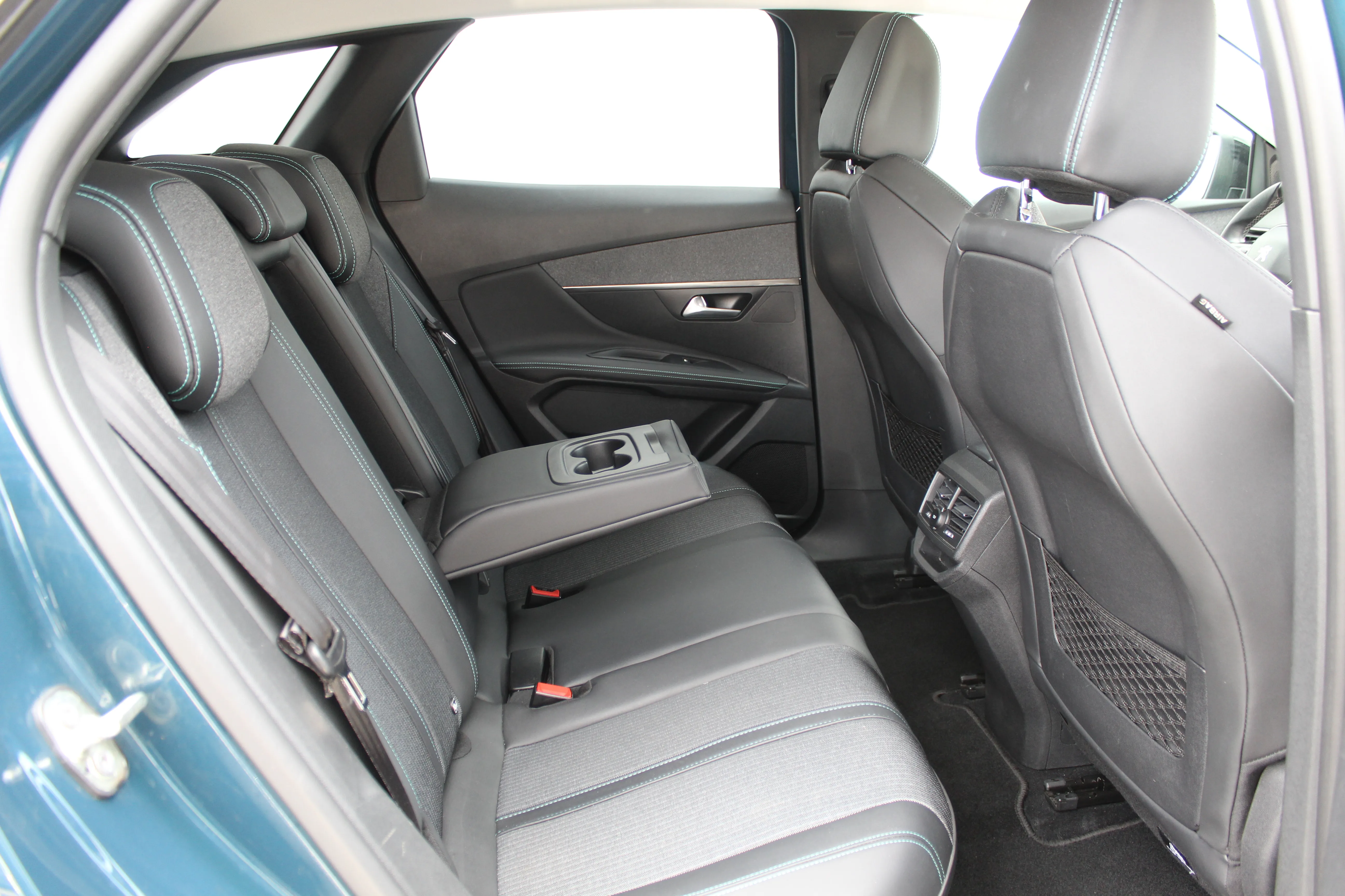 13175 peugeot 3008 1,2 puretech 130 s&s allure - slika 7