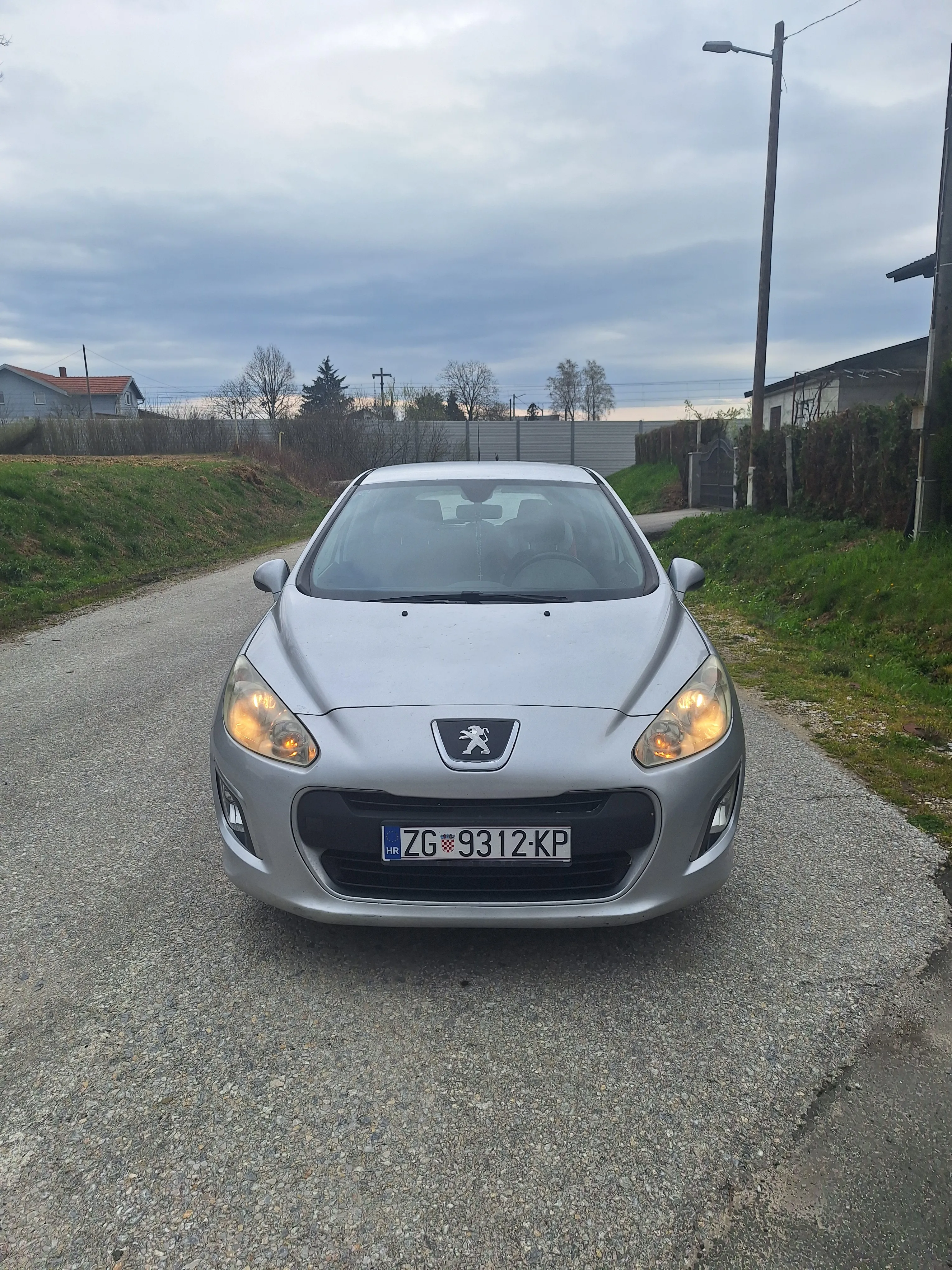 peugeot 308, 1,6 d. 2011 g. reg 05/27 - slika 3