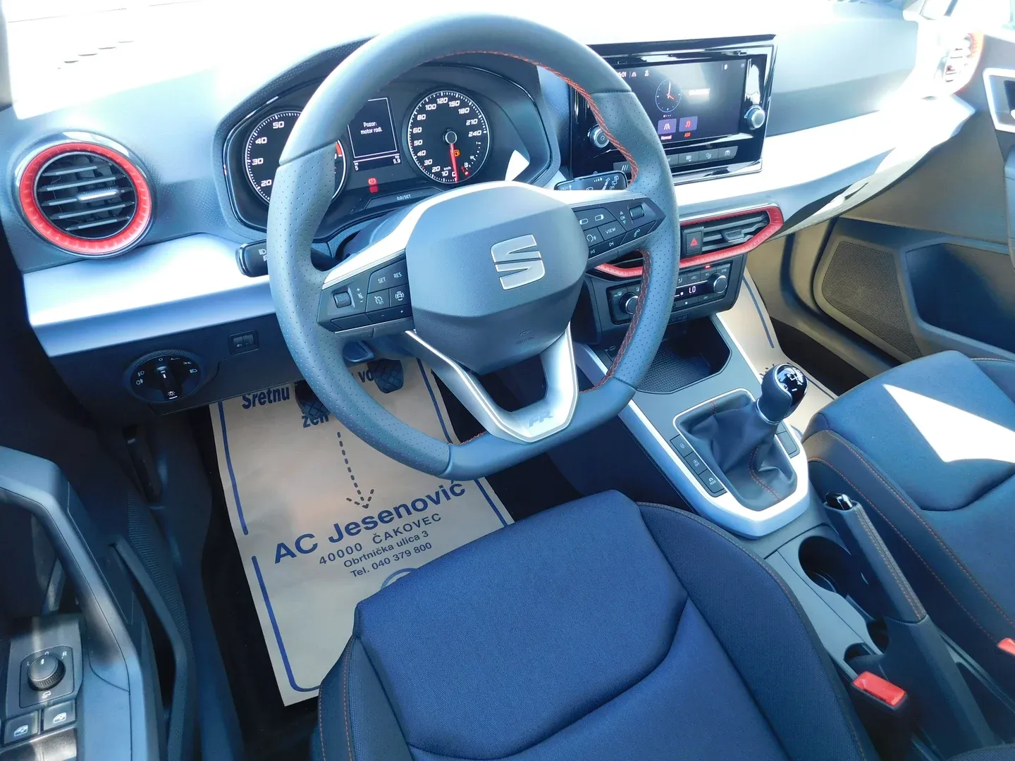 09152 seat arona 1.0 tsi fr - slika 9