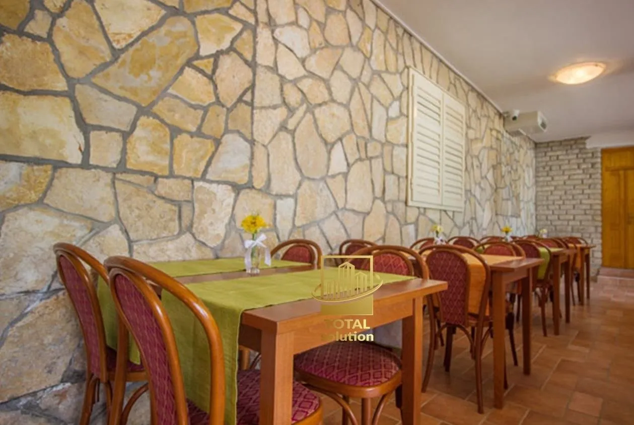 otok murter, uz more- 1. red- uhodani hotel sa tri zvjezdice 850 m2!!! - slika 13
