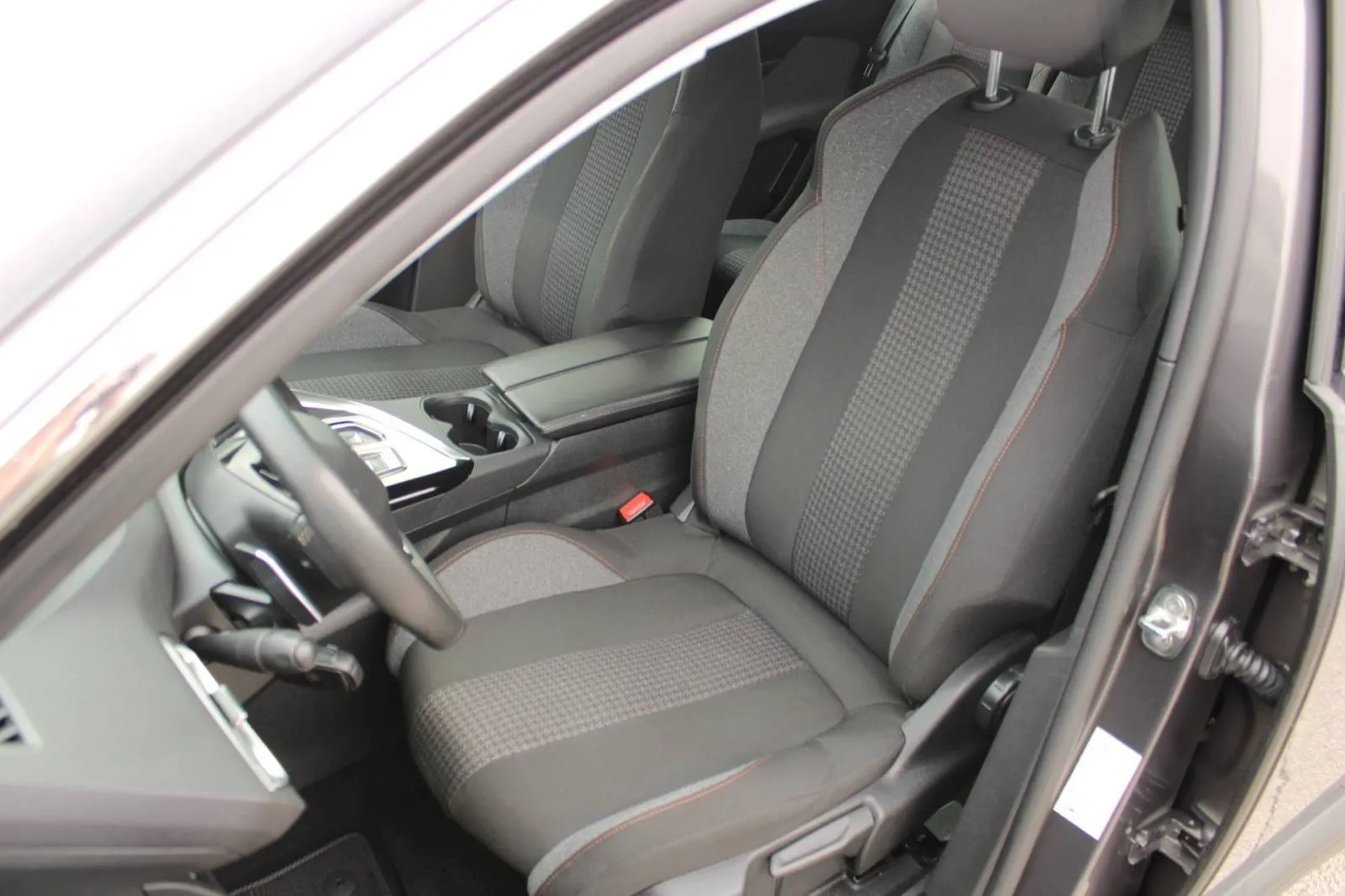 peugeot 5008 1.5 hdi automatik 7 sjedala *led, navigacija, kamera* - slika 12