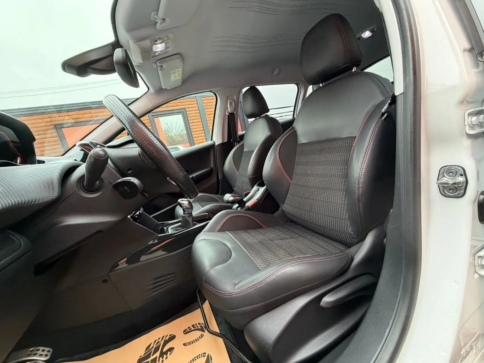 peugeot 2008 1.2 puretech •2018.g.•gt line•kamera•leasingbezučešća - slika 9