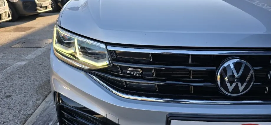 vw tiguan 2,0 tdi dsg r line - 2022 - 150.000km - reg 1 god! - slika 4