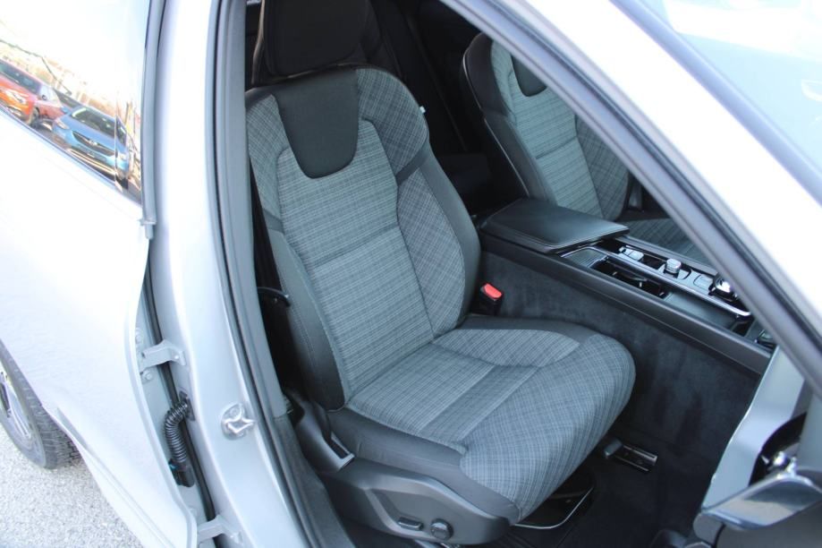 volvo xc60 2.0d awd automatik *led, navigacija, kamera* - slika 12