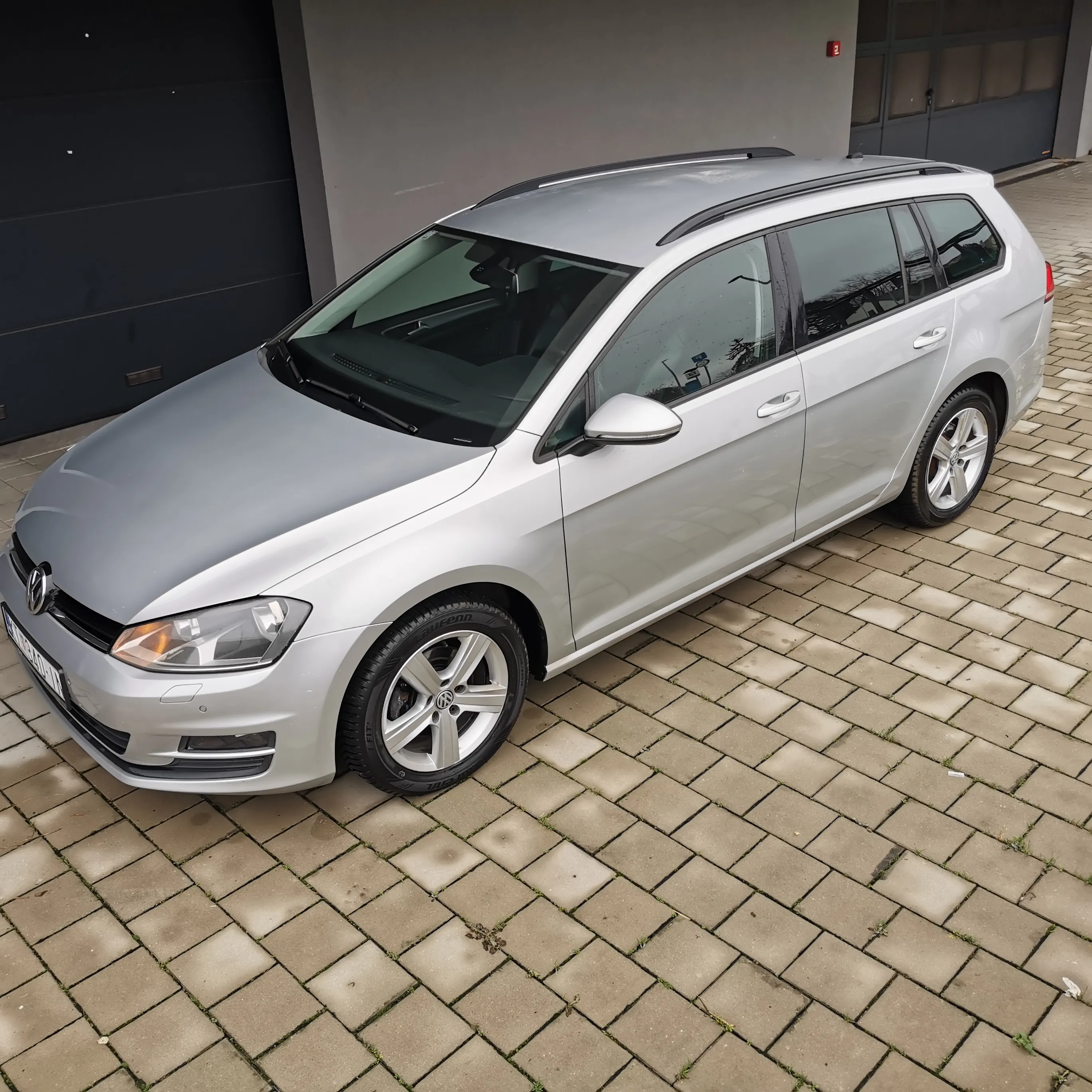 vw golf 7 variant vii 1.6 tdi⭐full oprema⭐reg. 1.god⭐7500 eur - slika 2