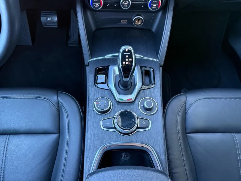 alfa stelvio 2.2d automatik q4 °navigacija°koža°kamera°leasing 0% učeš - slika 15