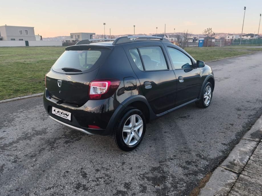 dacia sandero 0,9 tce 90,2014 god,99000 km,kartice - slika 4