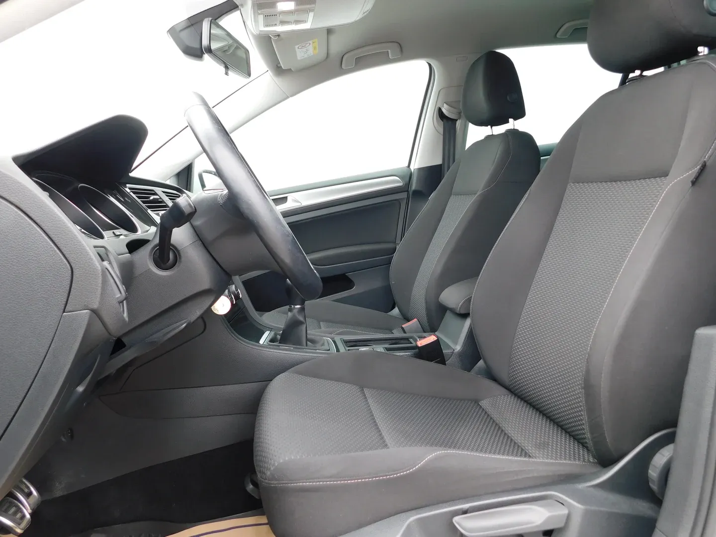 12540 volkswagen golf 1.0 tsi trendline hr - slika 8