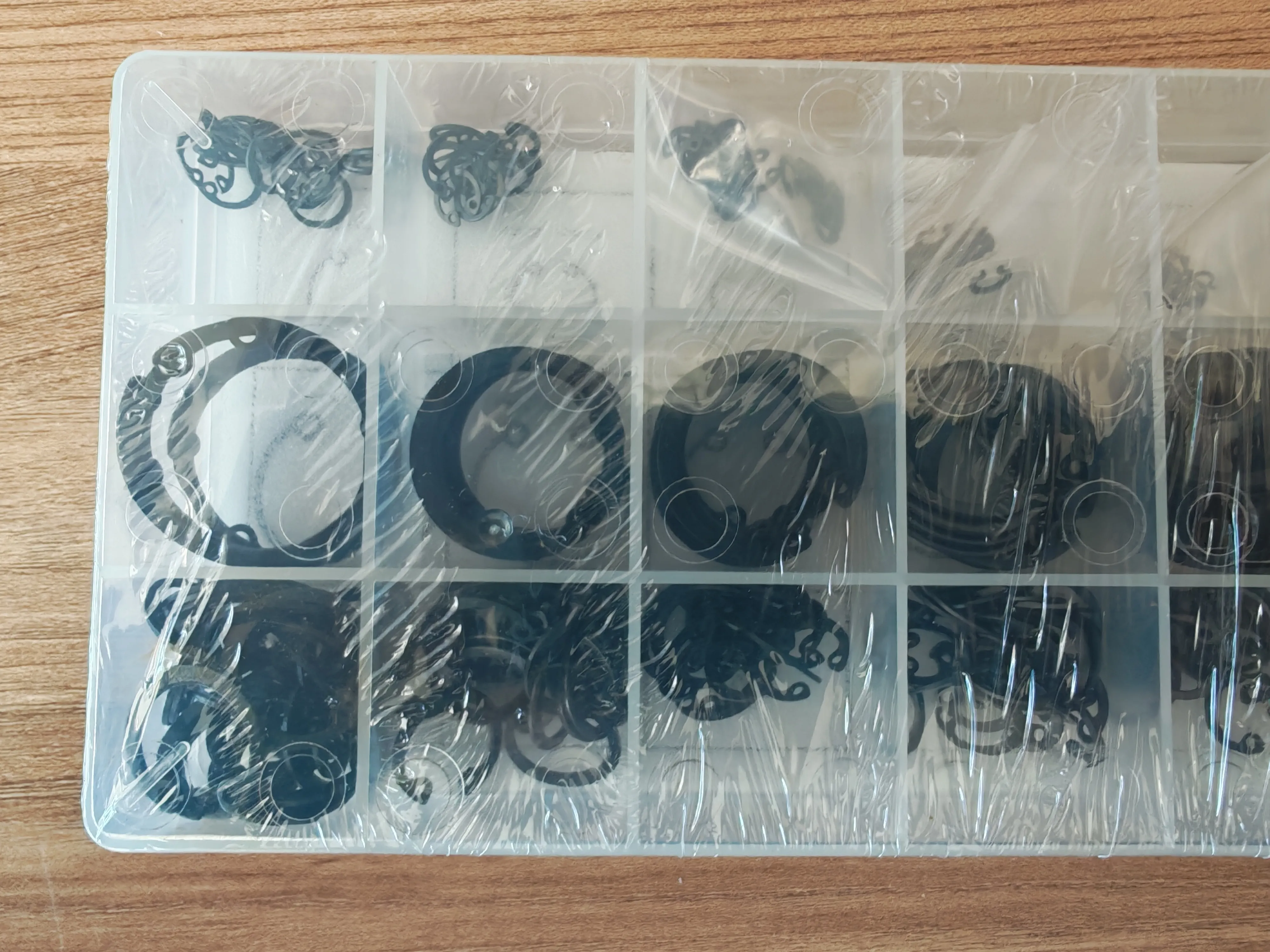 set 300 unutarnjih seger osigurača - slika 2
