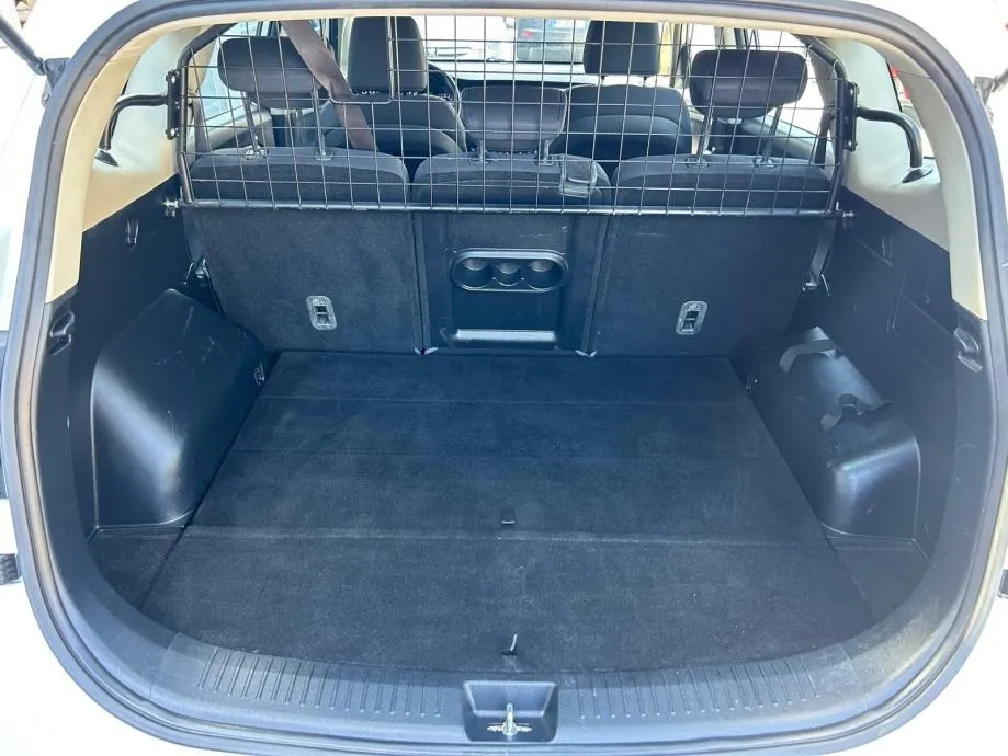 kia carens 1,7 crdi lx - servis - garancija - reg 1 god!! - slika 15