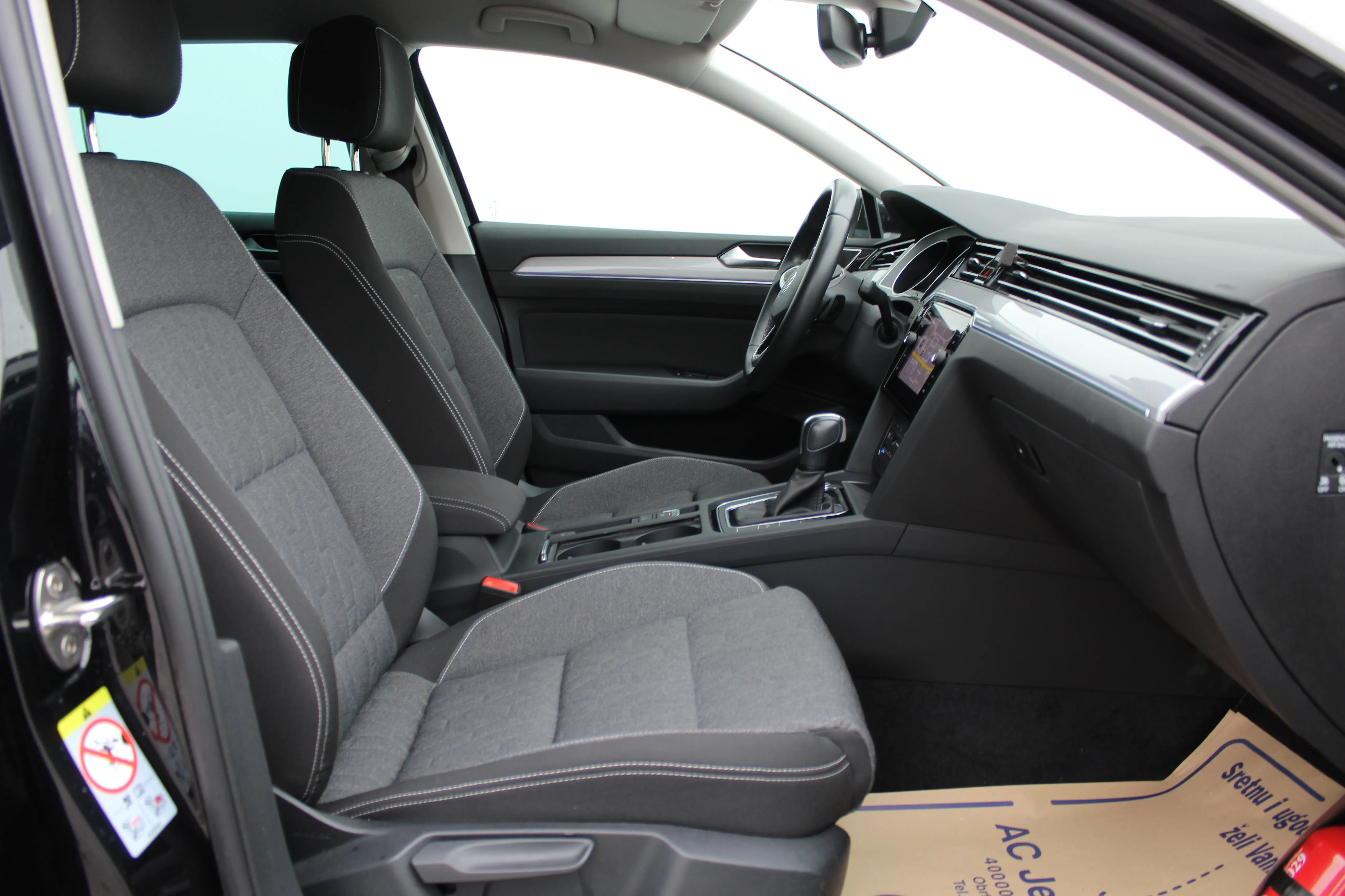 13153 volkswagen passat variant 2.0 tdi dsg business - slika 11